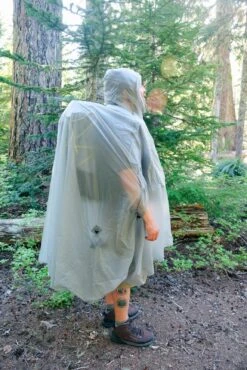 Six Moon Designs Gatewood Cape -Camping En Plein Air six moon design gatewood cape 02